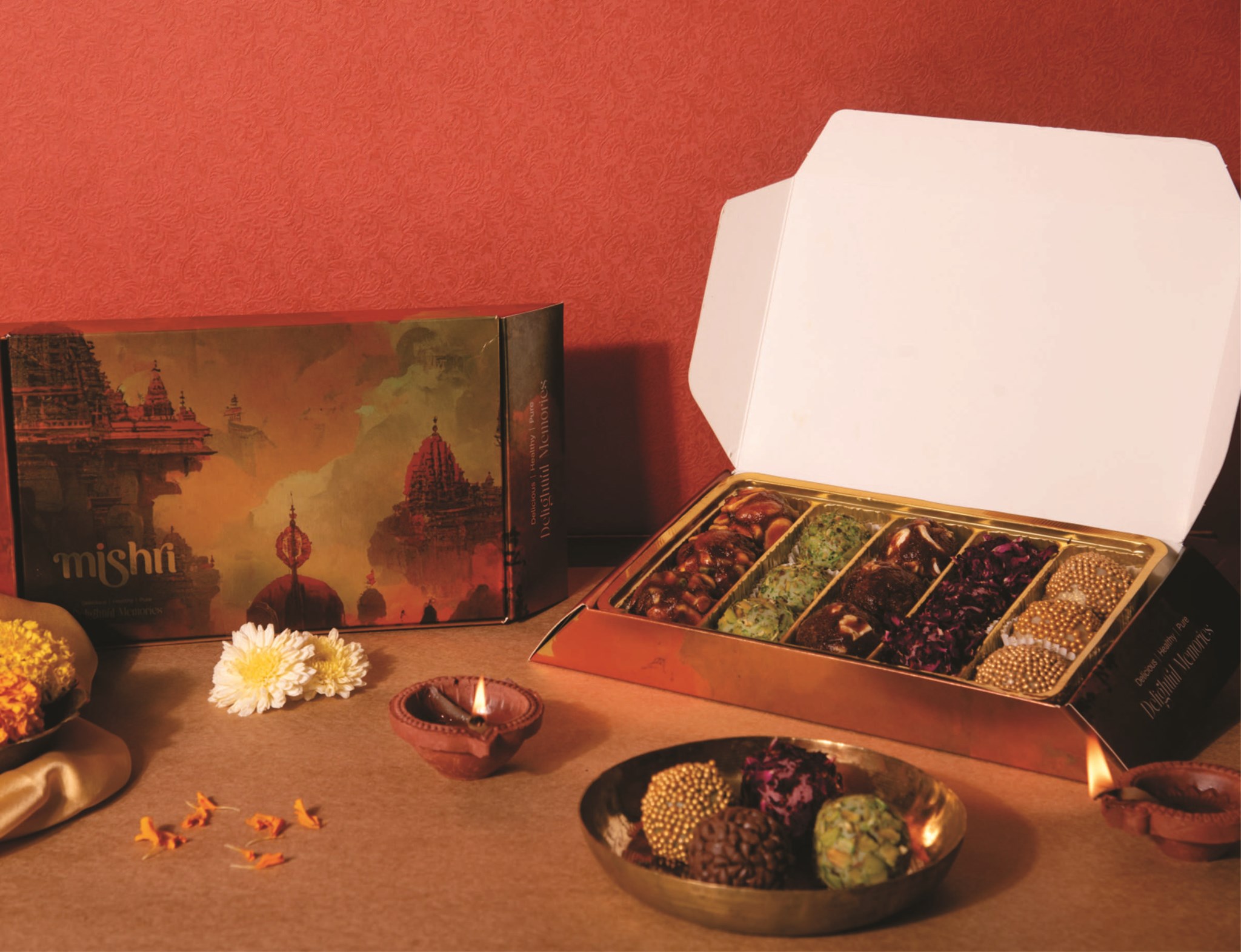 Picture of Assorted Gourmet Laddus Box - Small [MS-30]